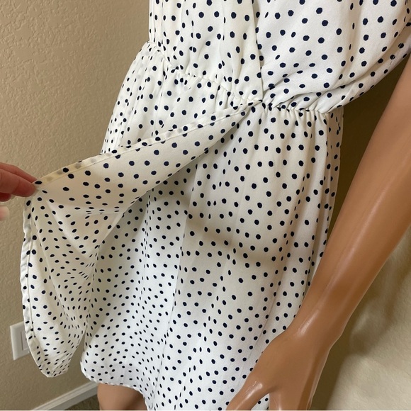 Collection Concepts dress SZ small wrap white and black dotted above knee dress - Picture 6 of 12